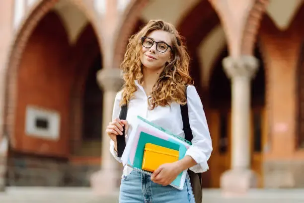 Regione Siciliana, nuovi finanziamenti per la mobilità internazionale degli studenti: oltre 3,4 milioni di euro per borse, stage e tirocini