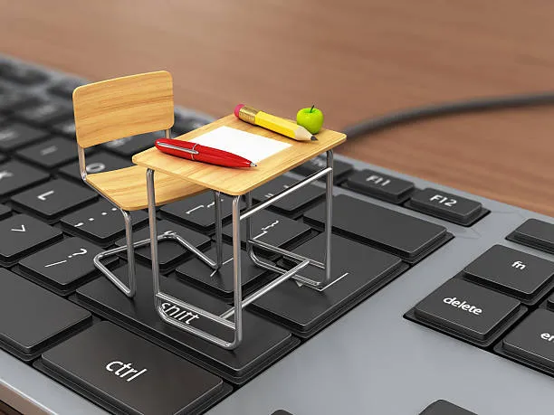 Registro elettronico scuola, novità dal 2026: accesso esclusivo tramite SPID o CIE per i genitori degli alunni delle medie