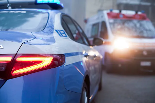 Rimprovera un'alunna, i genitori irrompono a scuola e minacciano di morte la docente: malore e denuncia nel Casertano