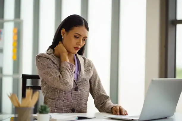 Rivoluzione nelle professioni d’ufficio: Microsoft prevede l’impatto dirompente dell’IA sui colletti bianchi