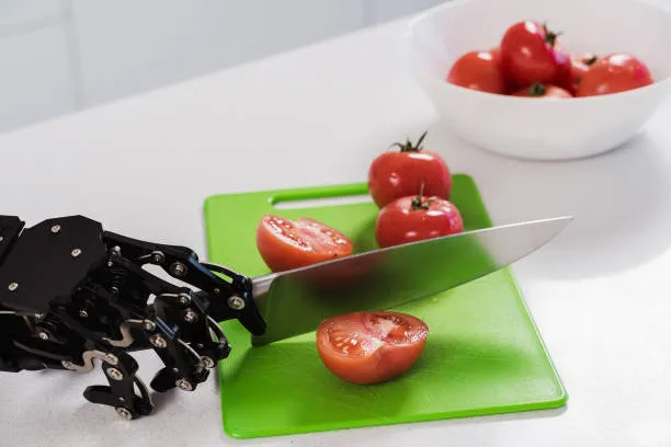 Robot che affettano ortaggi: la svolta è nella geometria adattiva