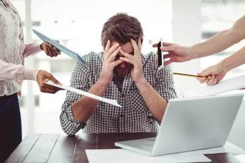 Salute mentale al lavoro: in Italia riconosciuto solo il 7% dei casi