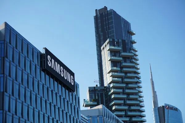 Samsung rivoluziona la Serie S26: arriva l'integrazione con Perplexity AI tramite Galaxy AI