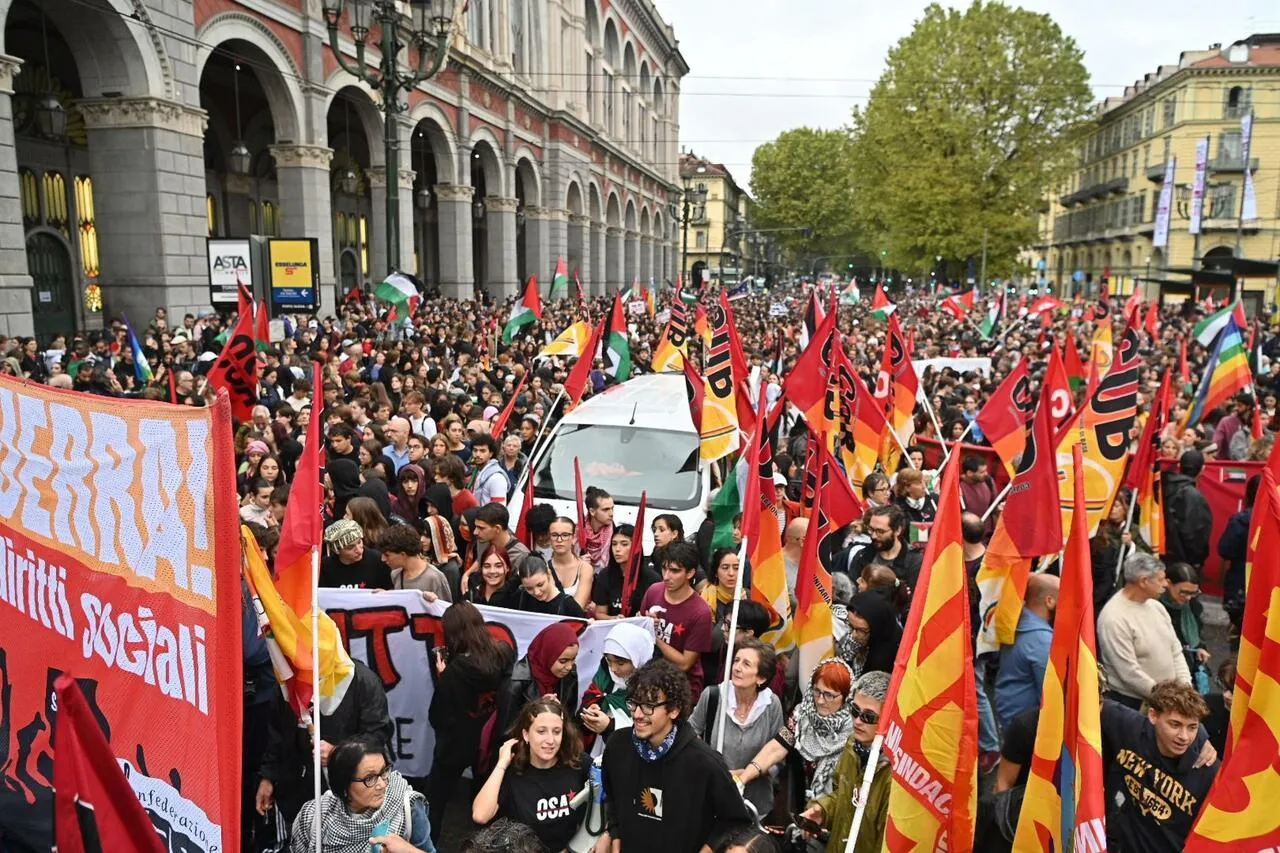 Sciopero generale del personale scolastico: Sindacati e lavoratori contro la manovra finanziaria del governo