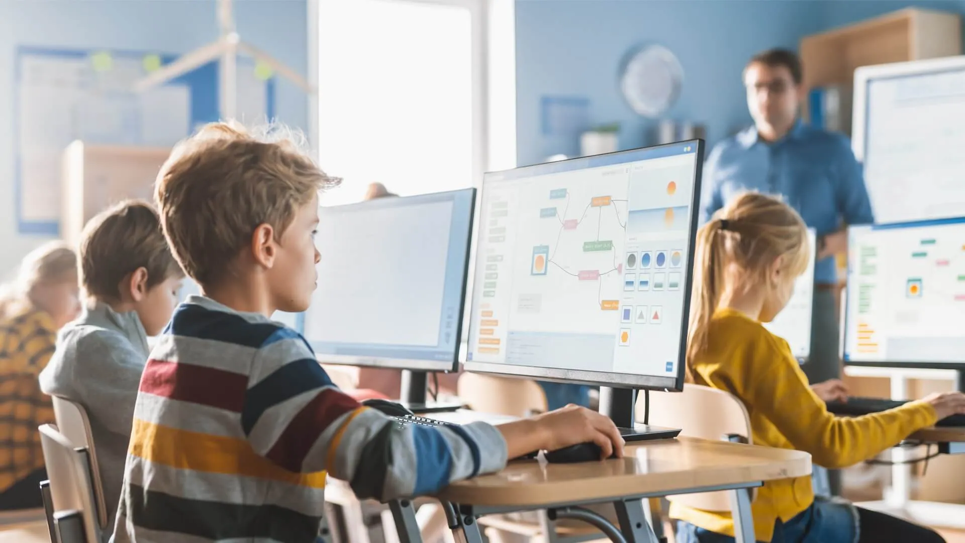 Scuola e AI, Valditara: già 156mila aule digitali, +56% sul target PNRR