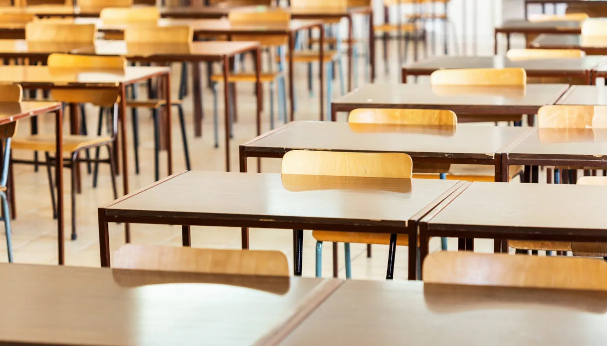 Il Decreto Ministeriale contro la Dispersione Scolastica: Un Analisi tra Pregi, Difetti e Prospettive Future