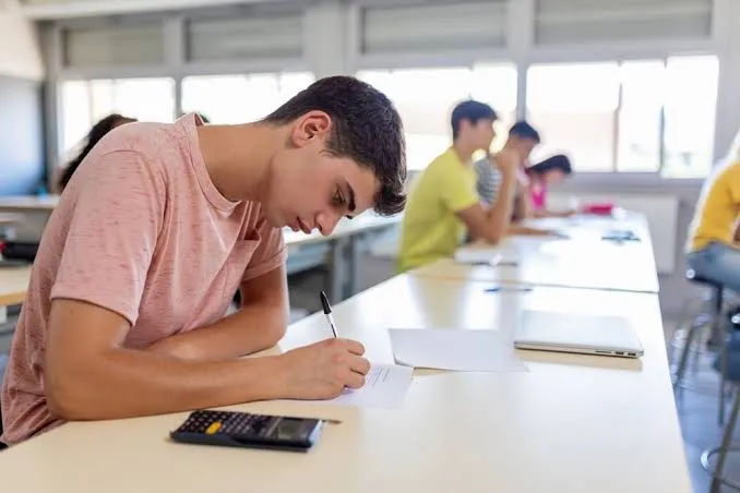 Scuole, 14 giorni per 9 bandi eccellenze 2026/27: scadenza il 29 ottobre