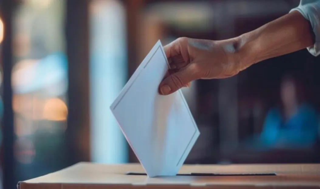 Scuole chiuse per il referendum: un comune dice basta e prova la  convivenza tra votazioni e lezioni