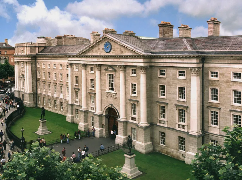 Università irlandesi e sicurezza: nuove strategie per studenti indiani in crescita