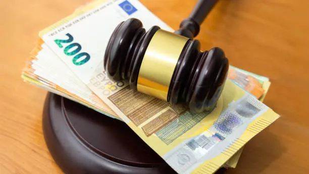 Sentenza storica a Caivano: docente cancellato dalle GPS ottiene un risarcimento di 16mila euro dall’istituto scolastico