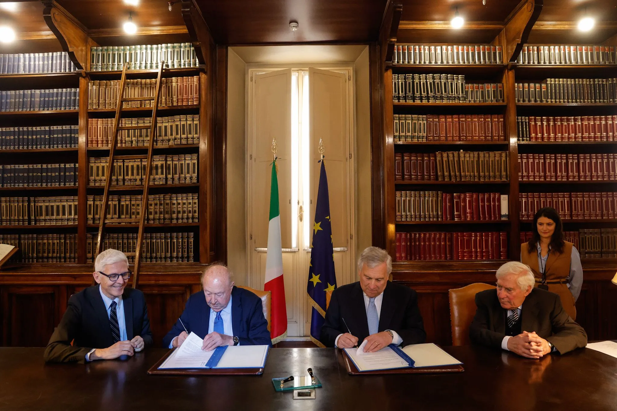 Siglata la convenzione Ministero degli Esteri -Treccani per cultura e lingua