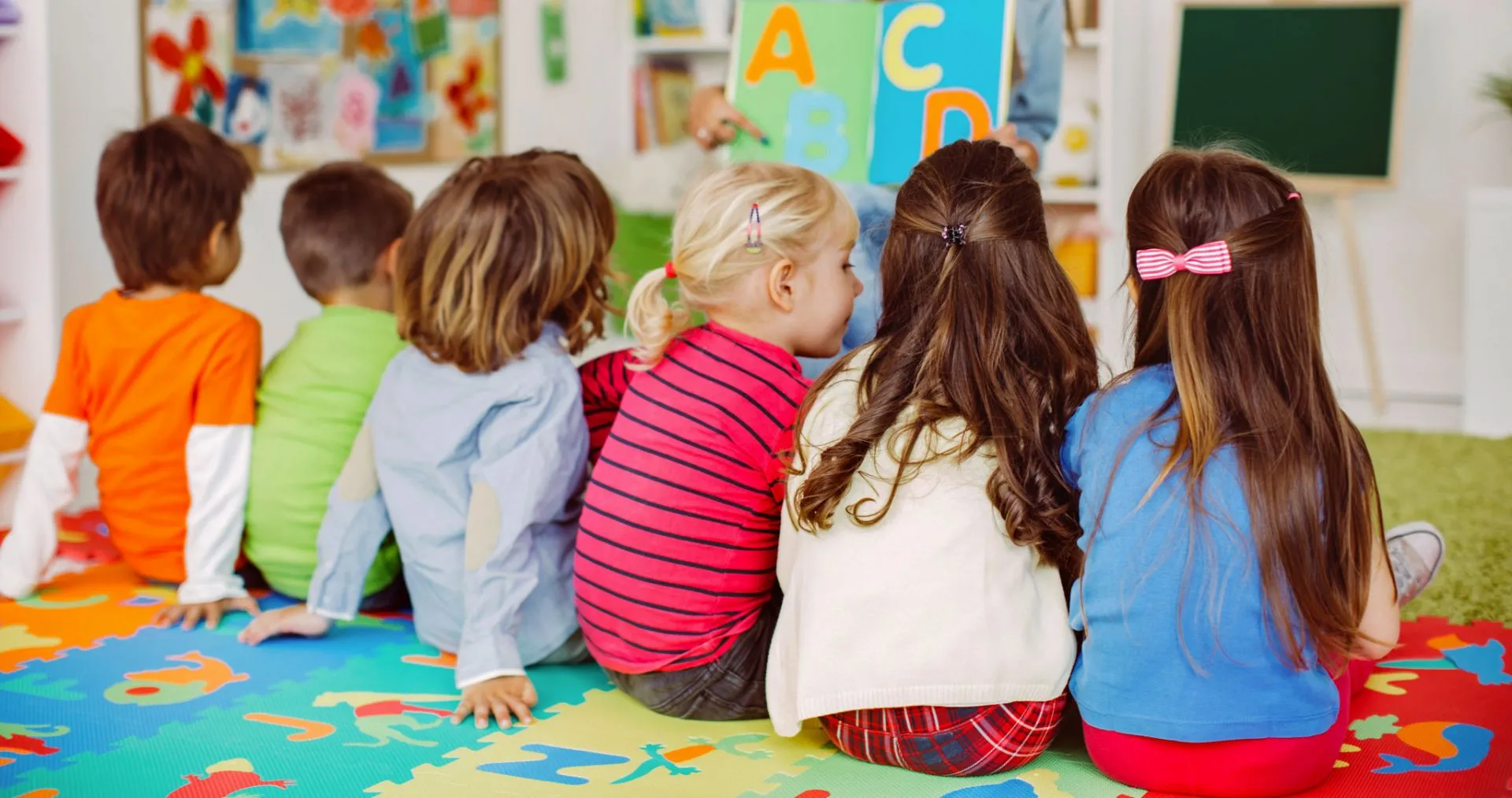 Sospensione fino al termine dell'a.s. 2026-2027 per due maestre di infanzia ad Aliano in provincia di Matera per maltrattamenti verso i bambini