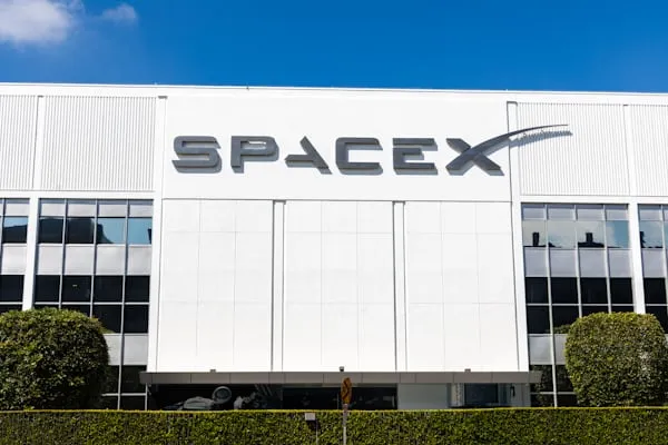 SpaceX punta a Wall Street: Musk deposita i documenti per l'IPO da 1.750 miliardi di dollari