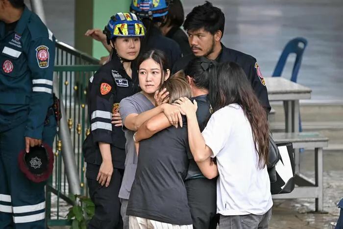 Sparatoria a Bangkok: studente 14enne uccide 5 insegnanti e i nonni
