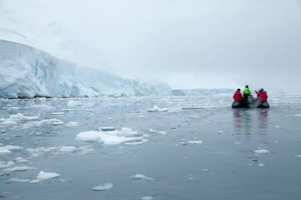 Quarant'anni di Ricerca Italiana in Antartide: Un Impegno per la Scienza e la Tutela dell'Ultimo Continente