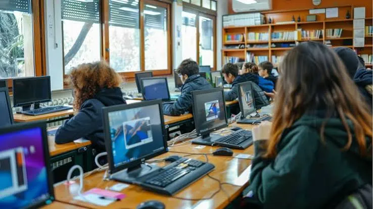Sperimentazione IA a scuola, Invalsi: il 44% dei ragazzi non ha le basi
