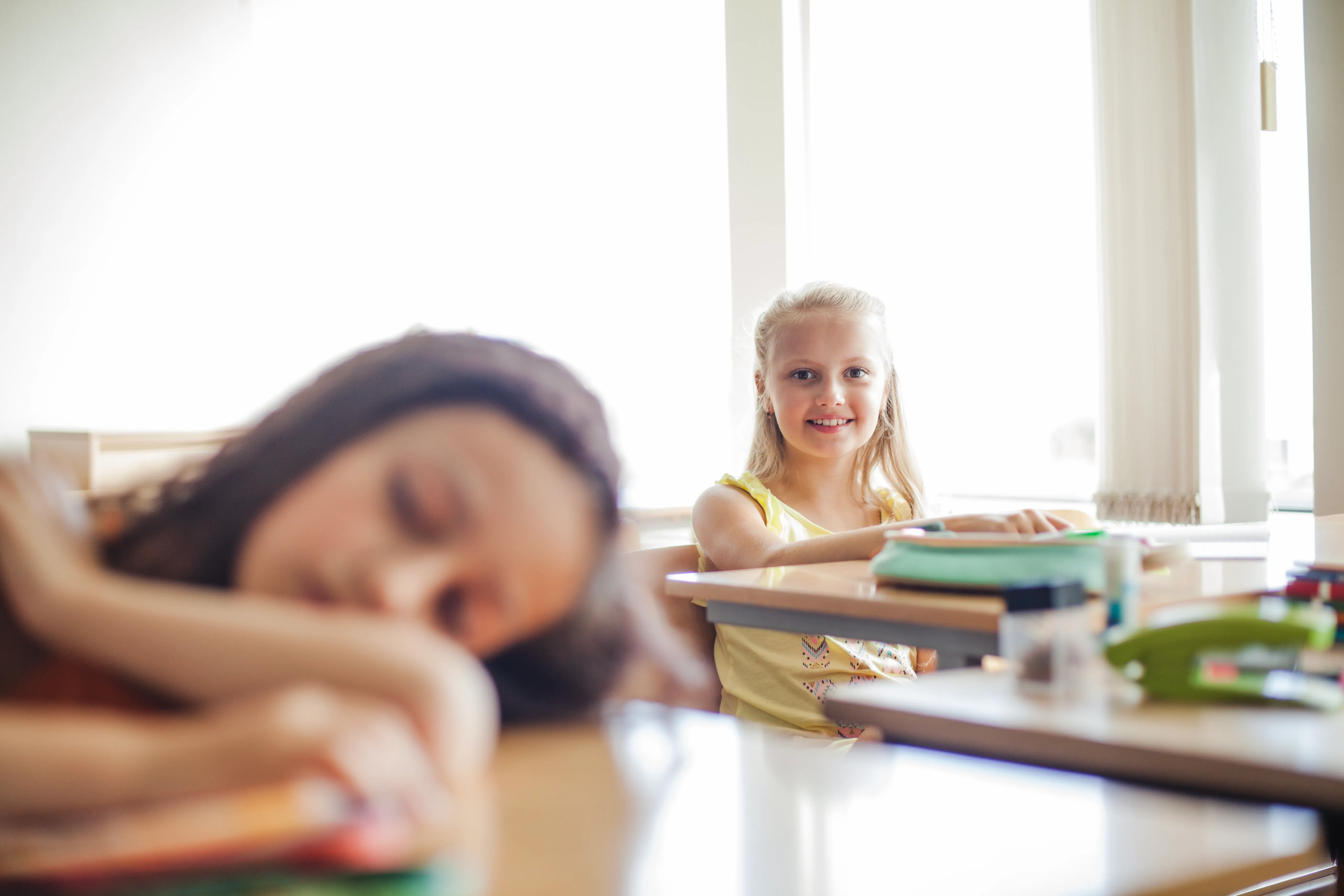 Scuole aperte dal 31 agosto in alcune regioni: è scontro tra genitori e turismo 