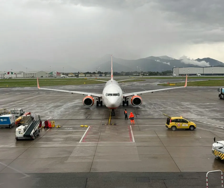 Spirit Airlines chiude: il caro cherosene travolge le low cost