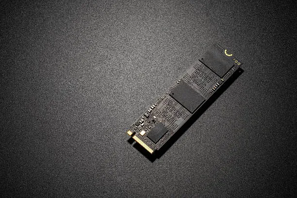 SSD Samsung contraffatti arrivano in Europa: come riconoscere i falsi ed evitare la truffa