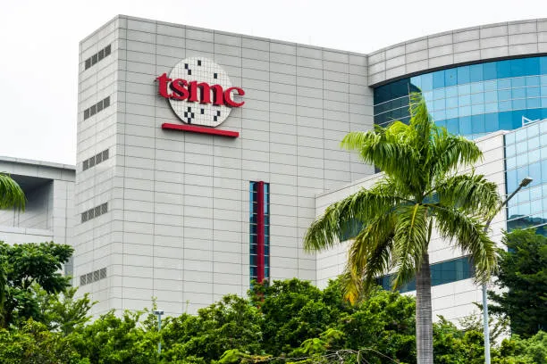 TSMC e la svolta dei chip a 2 nm: Qualcomm e MediaTek in vantaggio su Apple? Un'analisi delle implicazioni tecnologiche e di mercato nel 2026