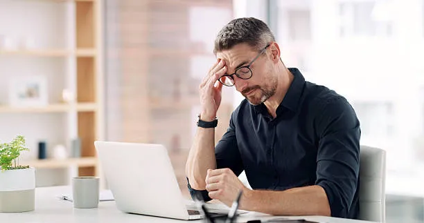 Straining sul lavoro: perché la sentenza vale più della malattia INAIL
