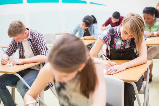 Esami di Maturità 2026: Tutte le Novità dalla Circolare Ministeriale, Guide Complete per Candidati Interni ed Esterni