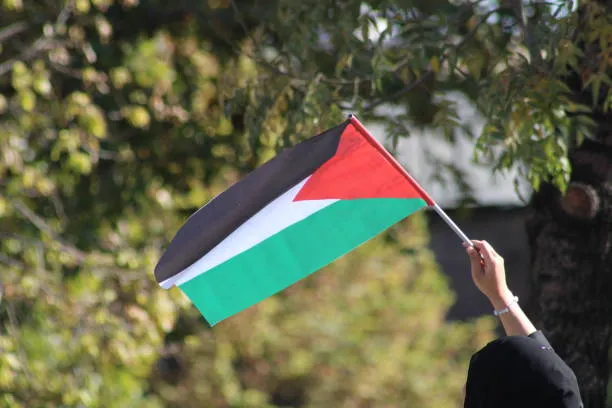 Studenti da Gaza nelle scuole: 3.260 euro a studente nel fondo MIM