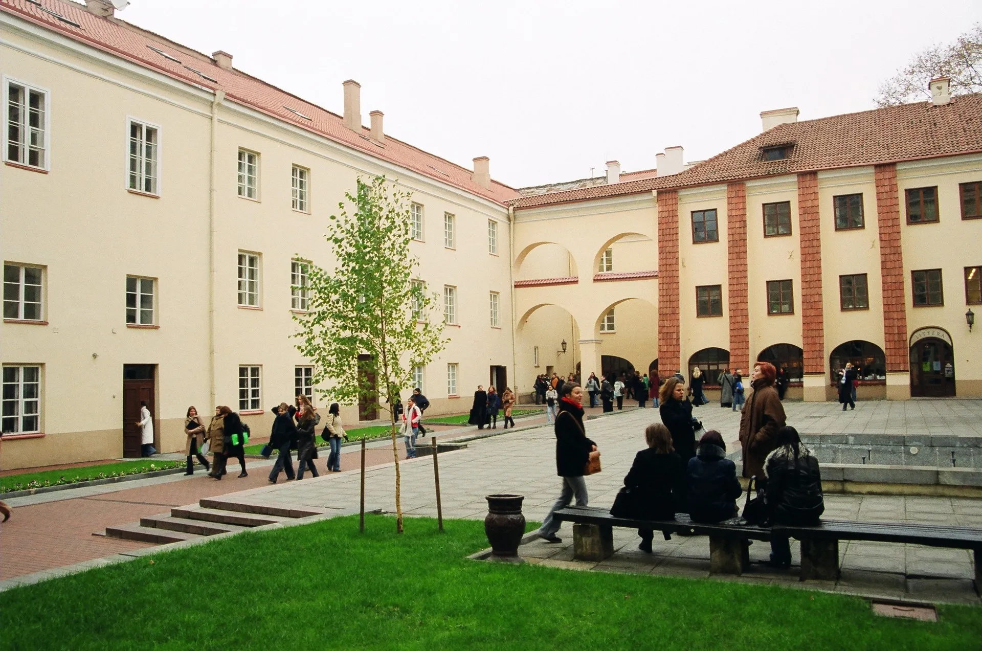 Nuove Restrizioni in Lituania: Verso Limiti più Stringenti per Studenti Internazionali e Università