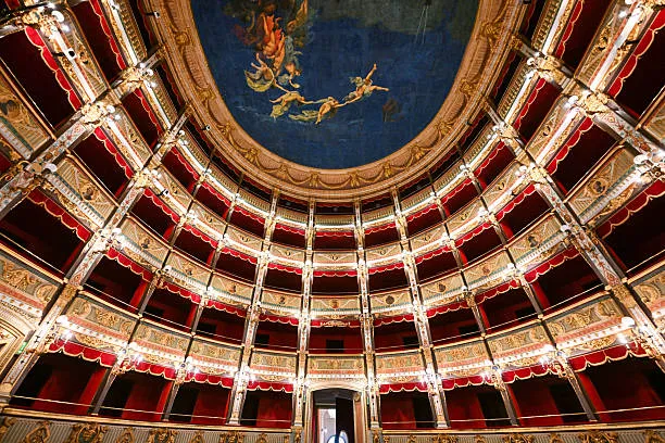 Viaggio nel Teatro Ottocentesco attraverso le Lettere: Il Nuovo Saggio di Pasquale Almirante sulle Radici del Teatro Siciliano