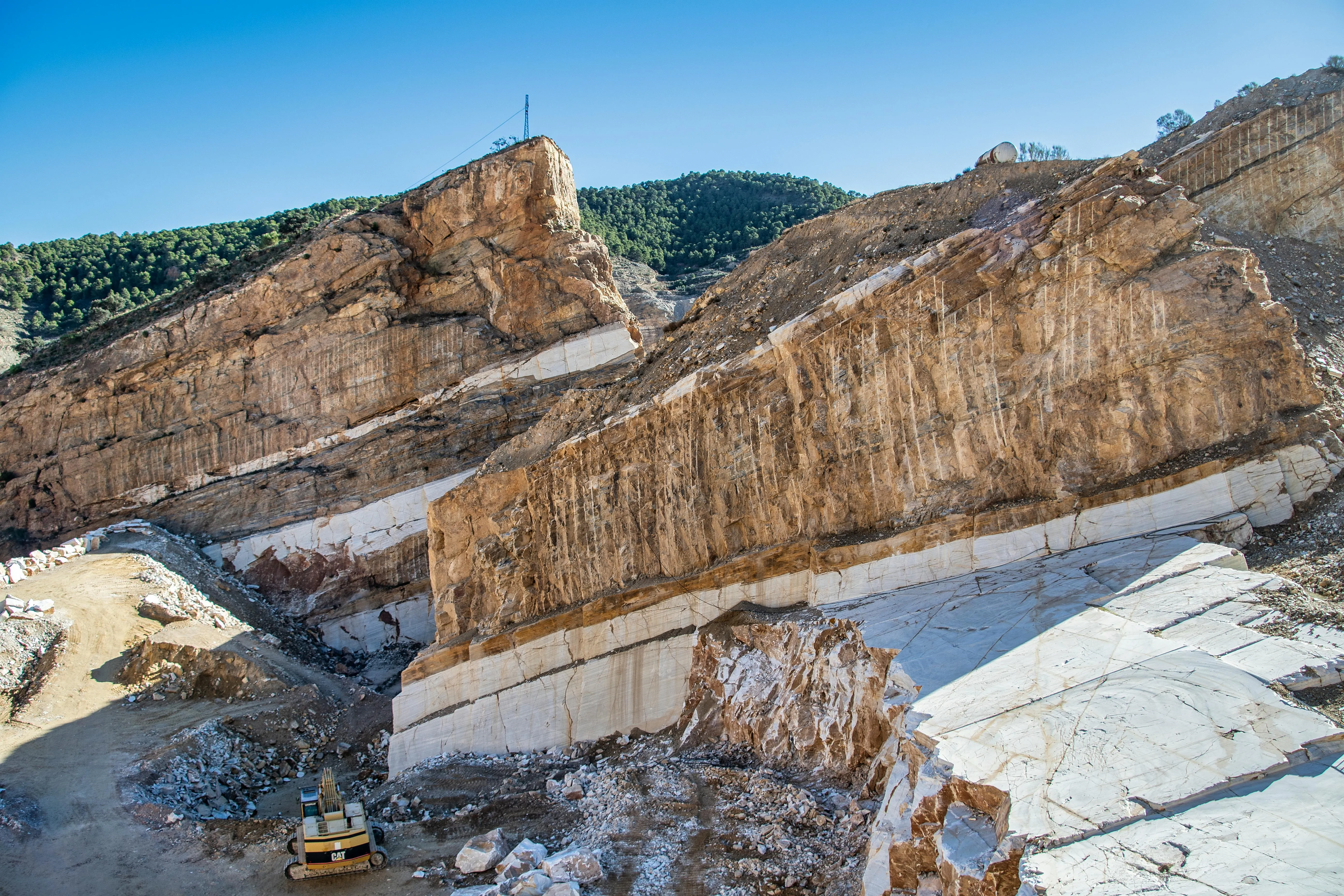 Terre rare: cosa sono, perché si chiamano così e perché il mondo se le contende
