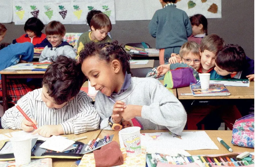 Tetto agli studenti stranieri in classe: cosa fanno gli altri Paesi Ue