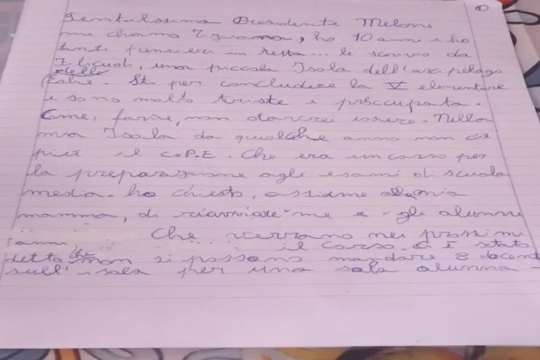 Tiziana, 10 anni, scrive alla premier Giorgia Meloni per restare a studiare a Filicudi