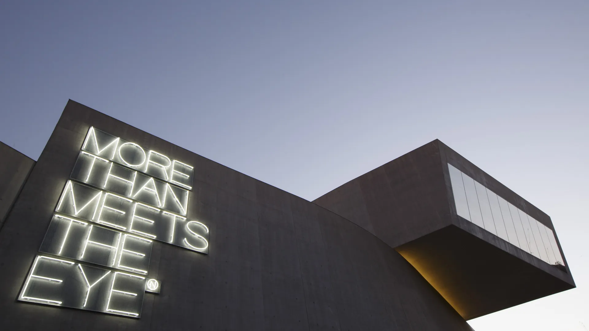 Tragicomica al MAXXI: settant'anni di arte italiana riletti attraverso la lente dell'ironia