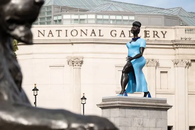Tschabalala Self svela "Lady in Blue" a Trafalgar Square