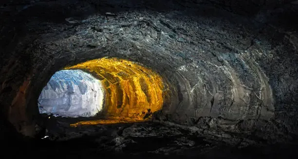 Un tunnel vulcanico sotterraneo riscrive la geologia di Venere: la rivoluzionaria scoperta dell’Università di Trento