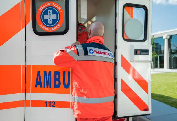 Università del Piemonte Orientale, dipendente cade dal terzo piano di Palazzo Borsalino e muore