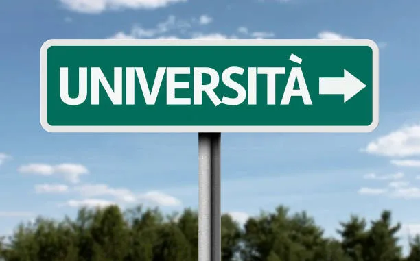 Università italiana al bivio: dal fallimento del 3+2 all'intelligenza artificiale, le riforme che non possono più attendere