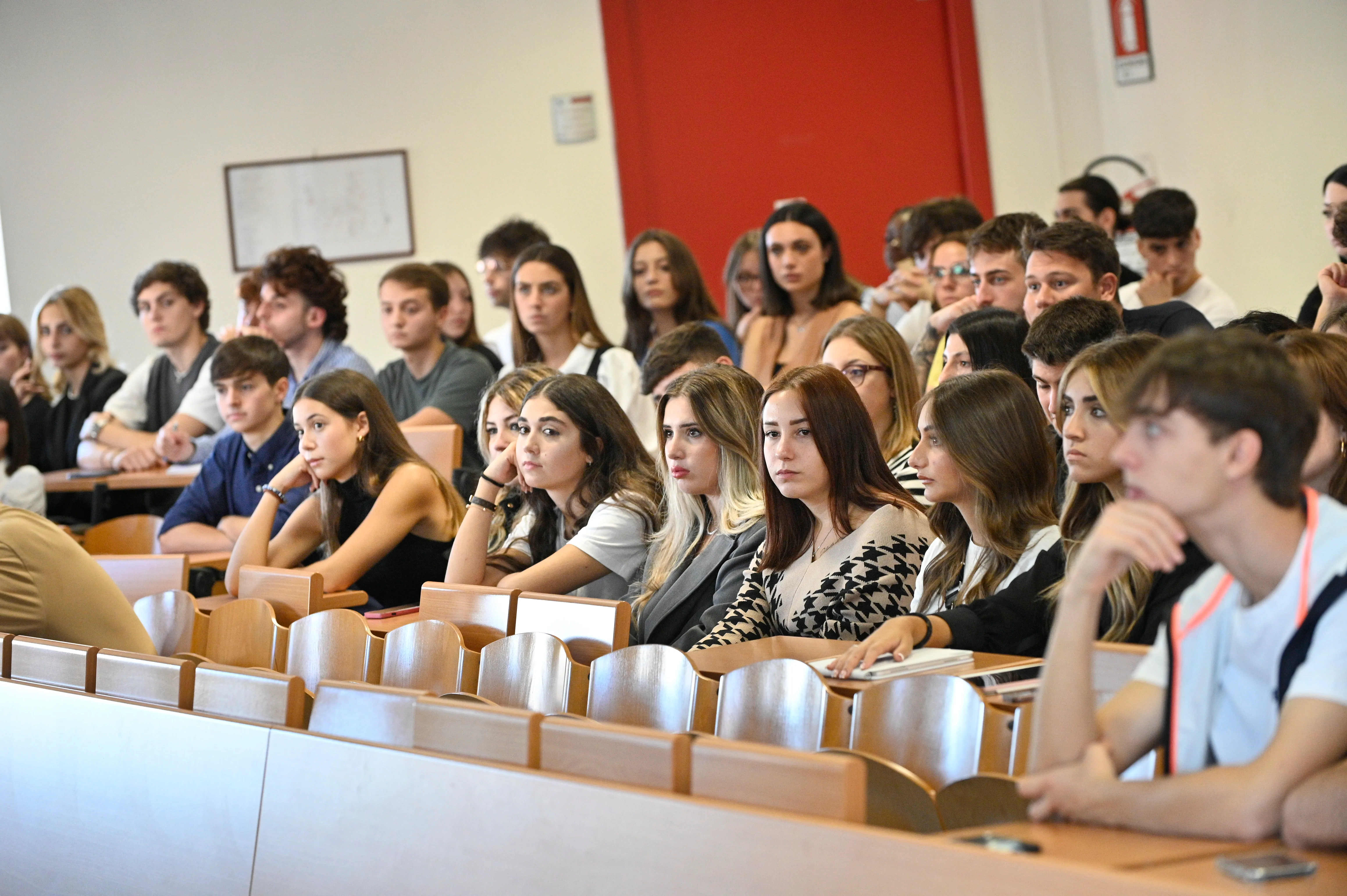 Università italiane, oltre 11mila matricole in meno: crolla Medicina, vola Ingegneria