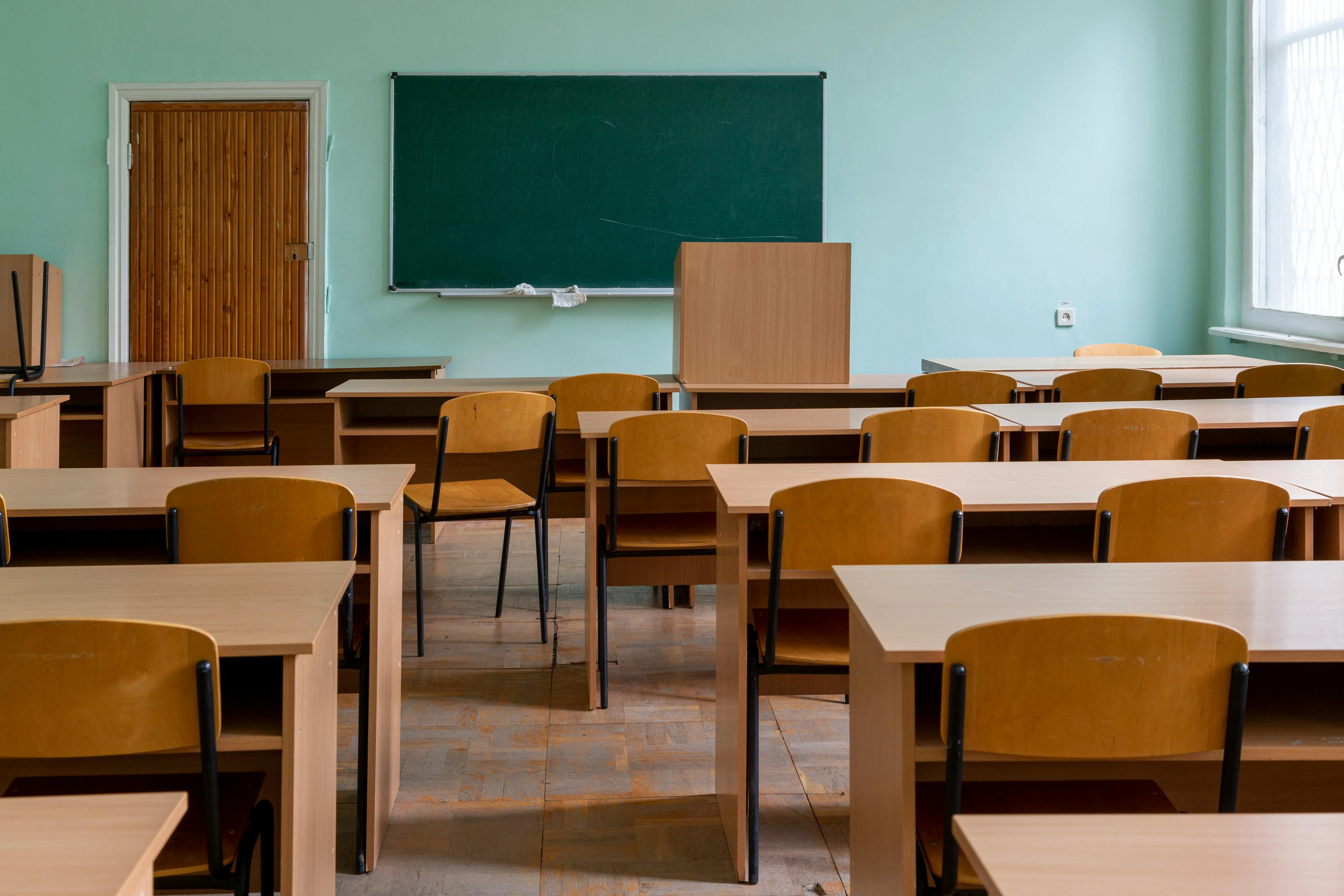 Vacanze di Pasqua 2026, la scuola non si ferma: elenchi regionali, TFA XI ciclo e Carta Docente tra le novità in arrivo