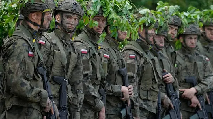 Vannacci e l'educazione militare a scuola: il perimetro giuridico