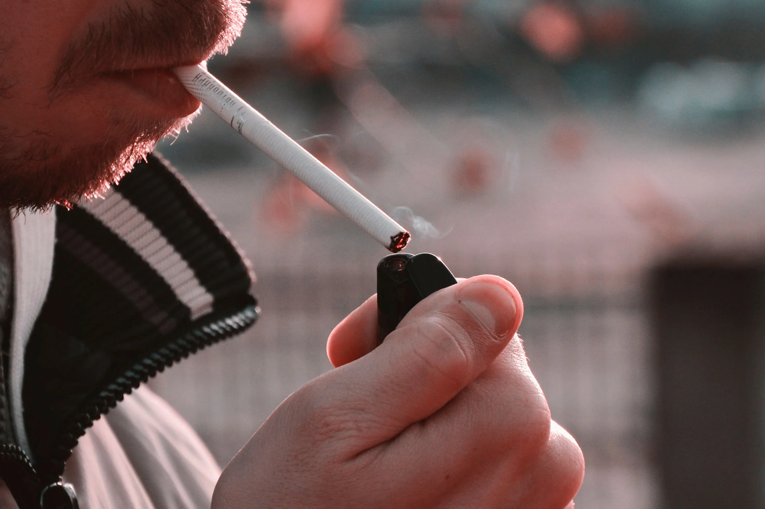 Verso il pacchetto a 10 euro: la proposta anti-fumo supera le 50mila firme e approda in Parlamento