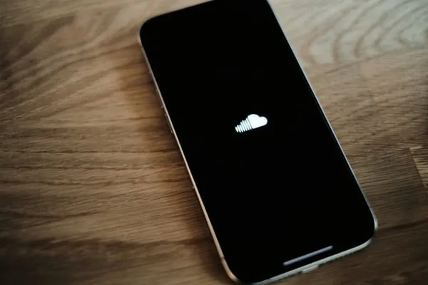 Violazione Mai Vista su SoundCloud: 29,8 Milioni di Profili Compromessi e la Minaccia ShinyHunters