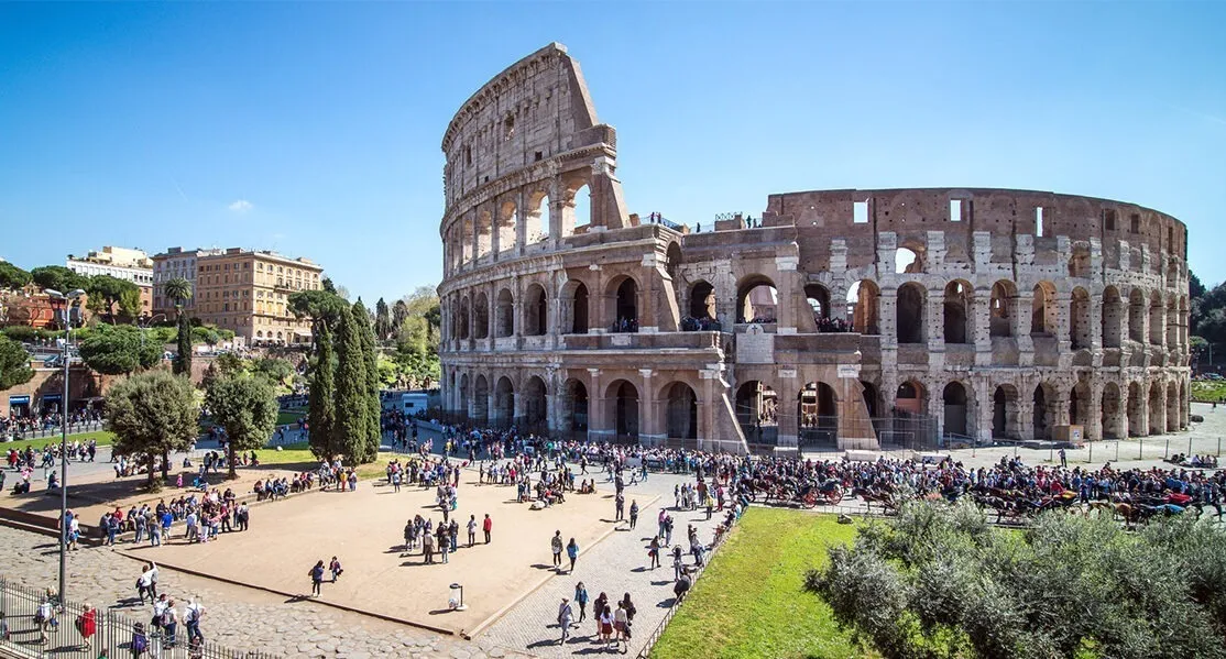 Record di Visitatori nei Musei Statali Italiani Durante il Ponte di Ferragosto 2025: Numeri, Tendenze e Impatto Culturale